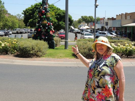 Christmas Tree Red Cliff